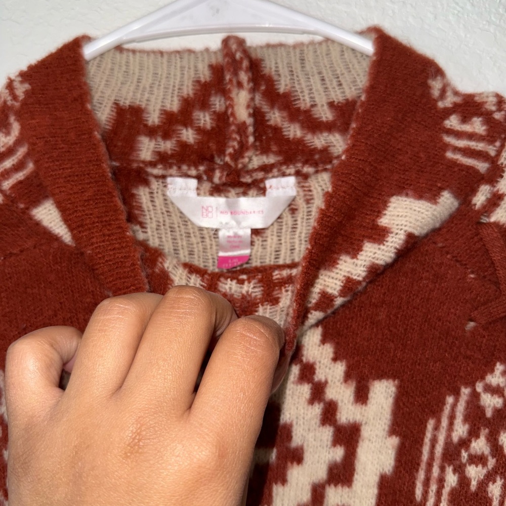 ✨Sweater✨ - Picture 2 of 3